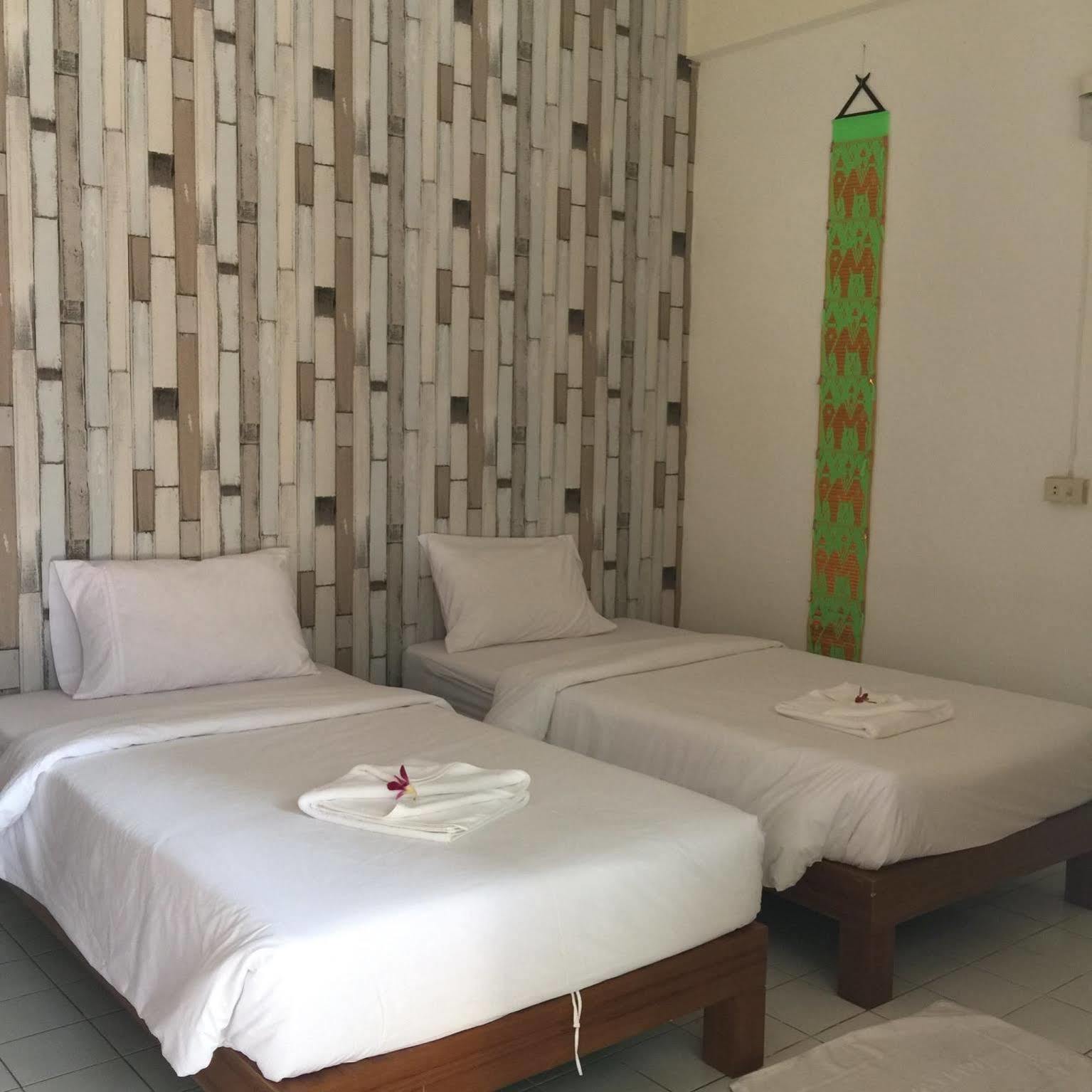 Baan Thai Homestay By Bgb Villas Kata-part Kültér fotó